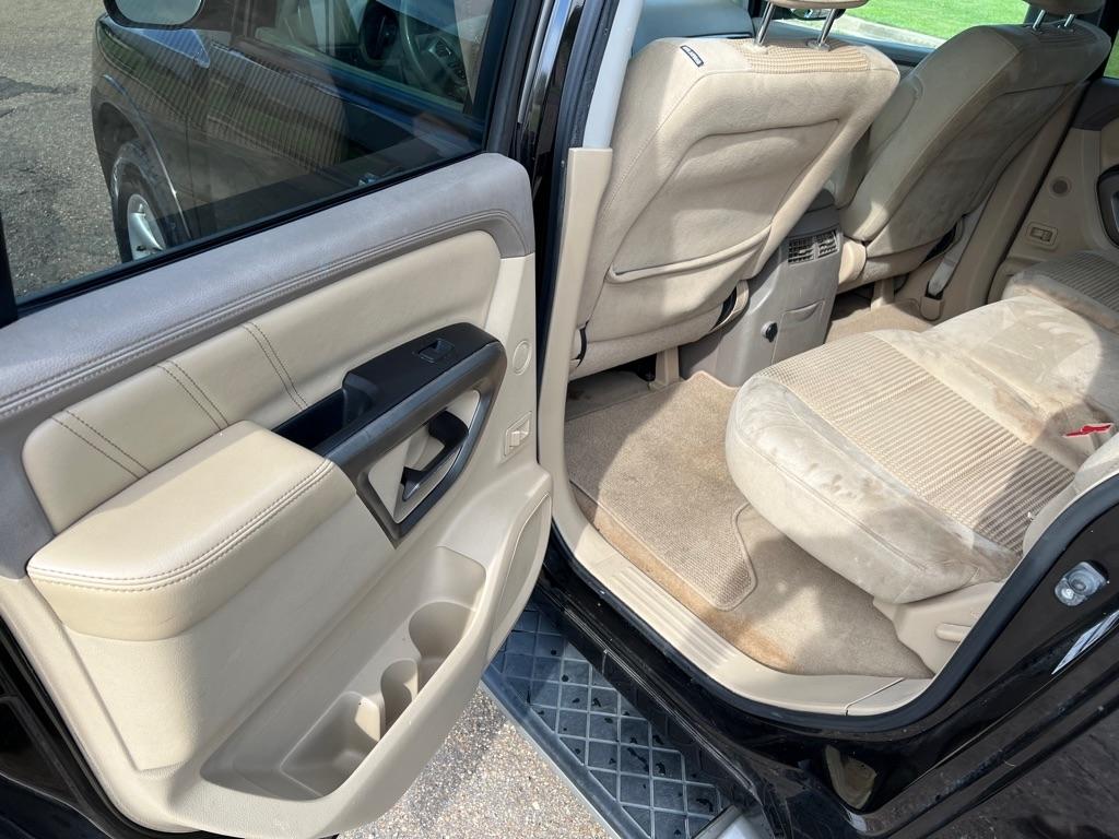 Nissan Armada SV 2WD 2015