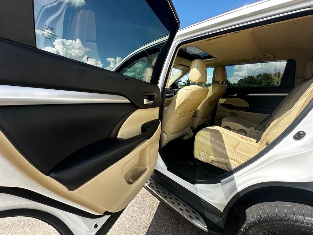Toyota Highlander XLE 2017