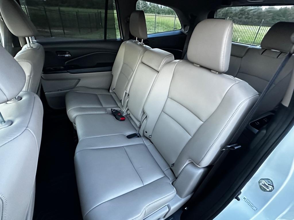 Honda Pilot Touring 2WD 2016
