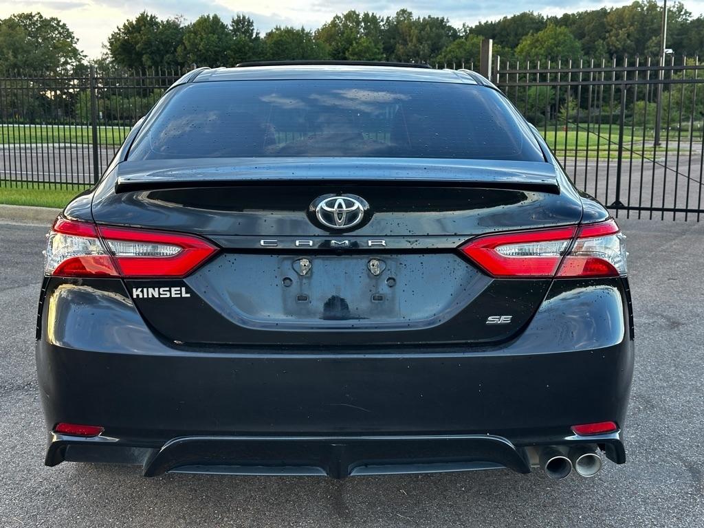 Toyota Camry SE 2018
