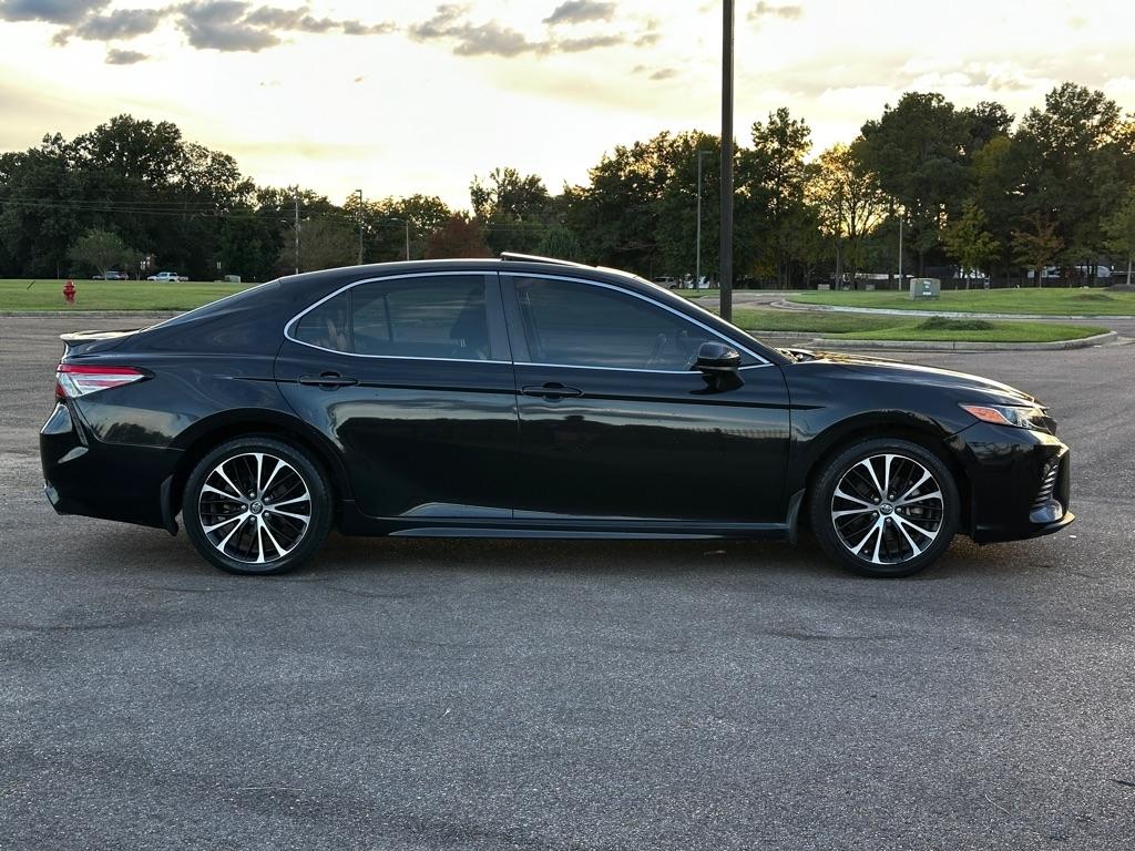 Toyota Camry SE 2018