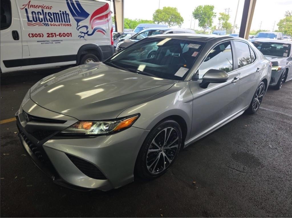 Toyota Camry SE 2018