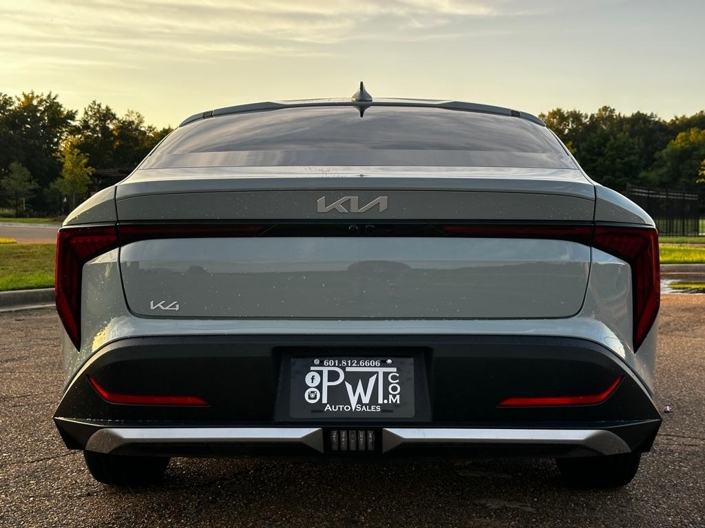 Kia K4 LXS 2026