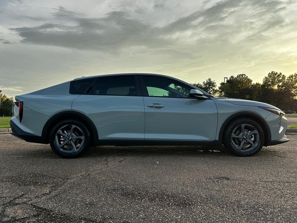 Kia K4 LXS 2026