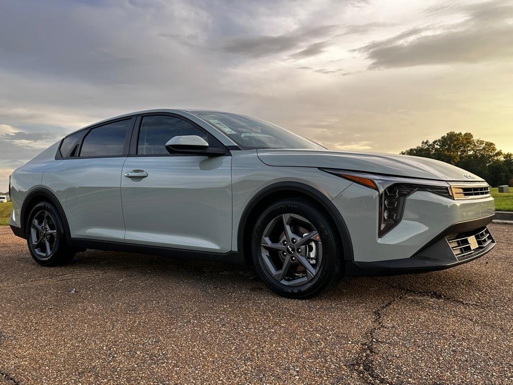 Kia K4 LXS 2026