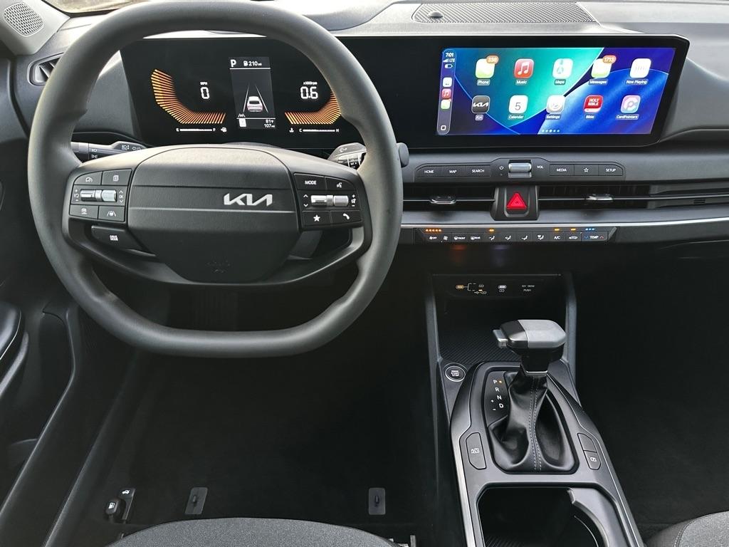 Kia K4 LXS 2026