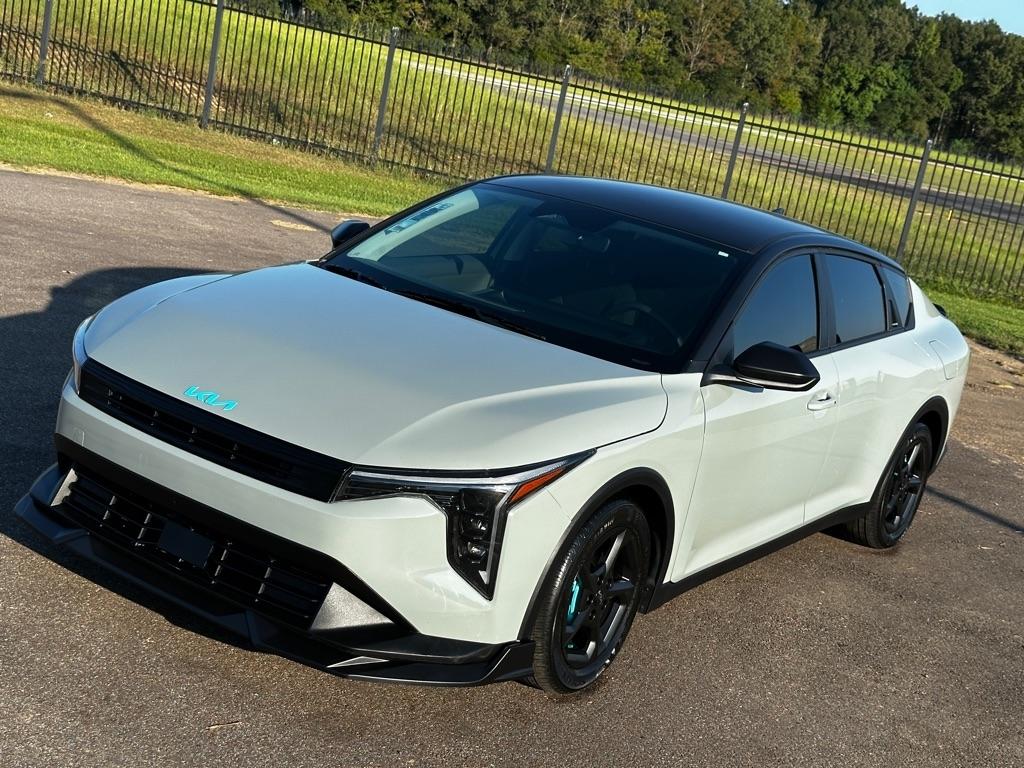 Kia K4 LXS 2026