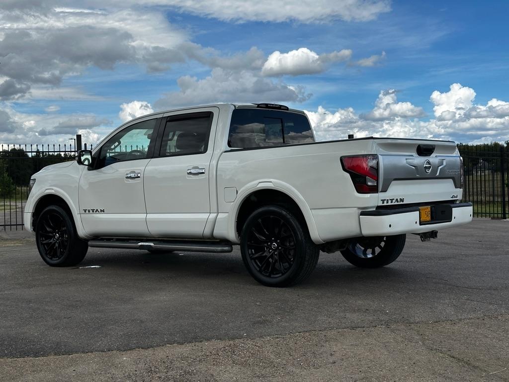 Nissan Titan Platinum Reserve Crew Cab 4WD 2021