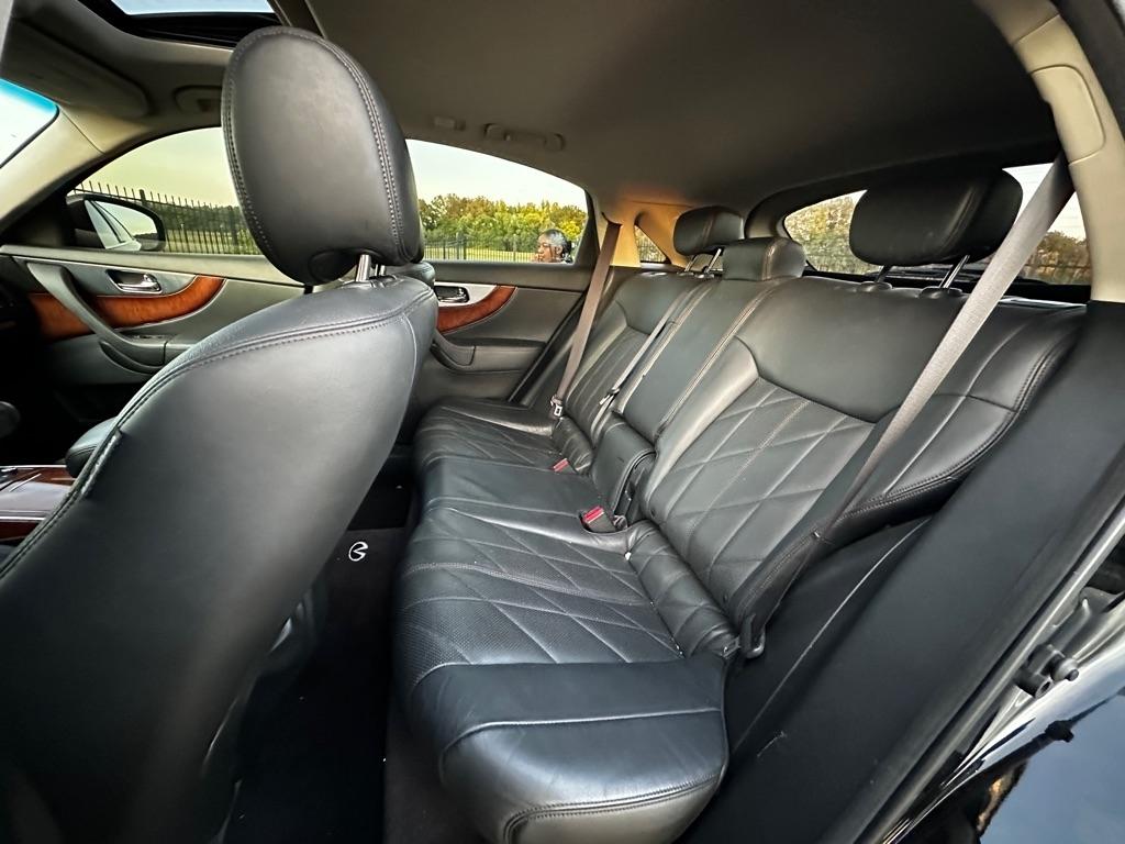 Infiniti FX FX35 2WD 2010