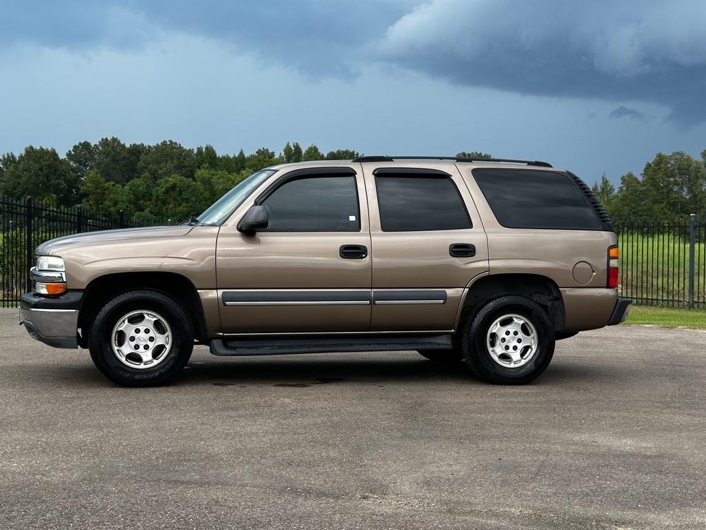 Chevrolet Tahoe 2WD 2004