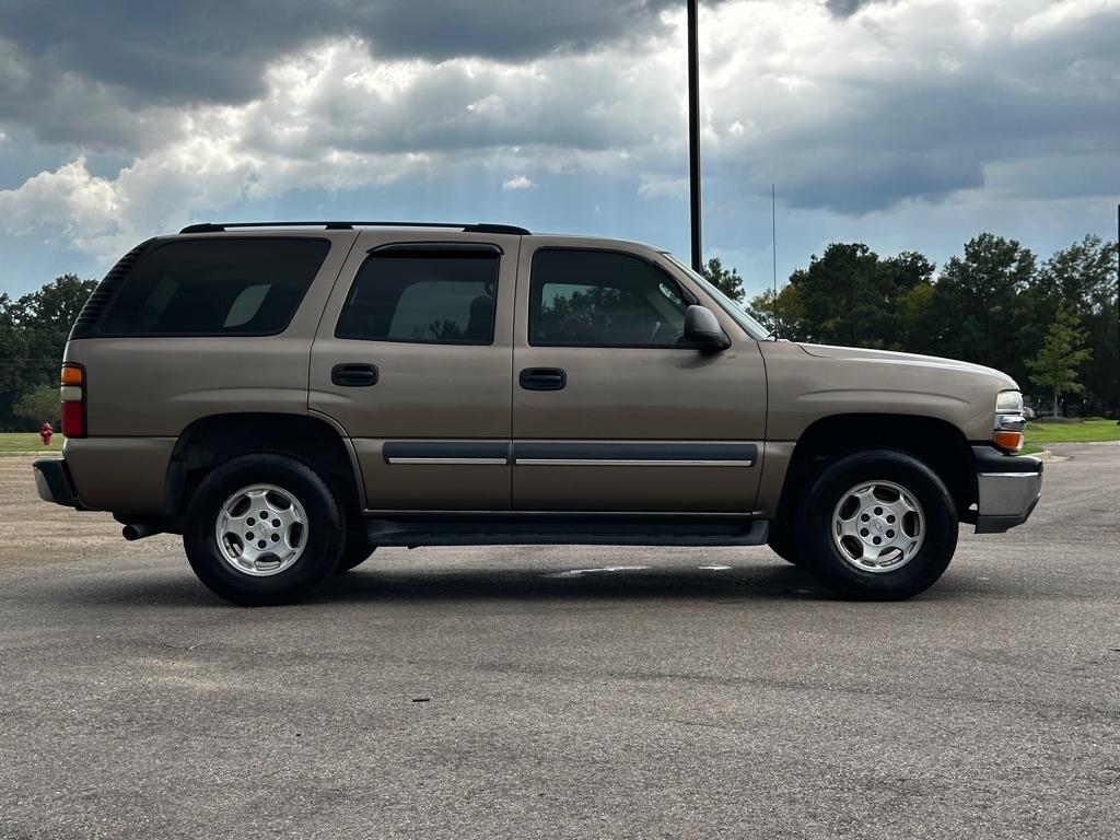 Chevrolet Tahoe 2WD 2004