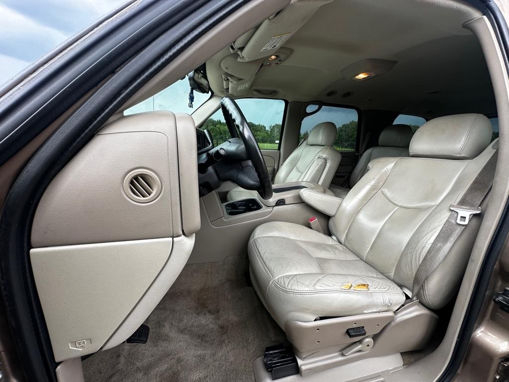 Chevrolet Tahoe 2WD 2004