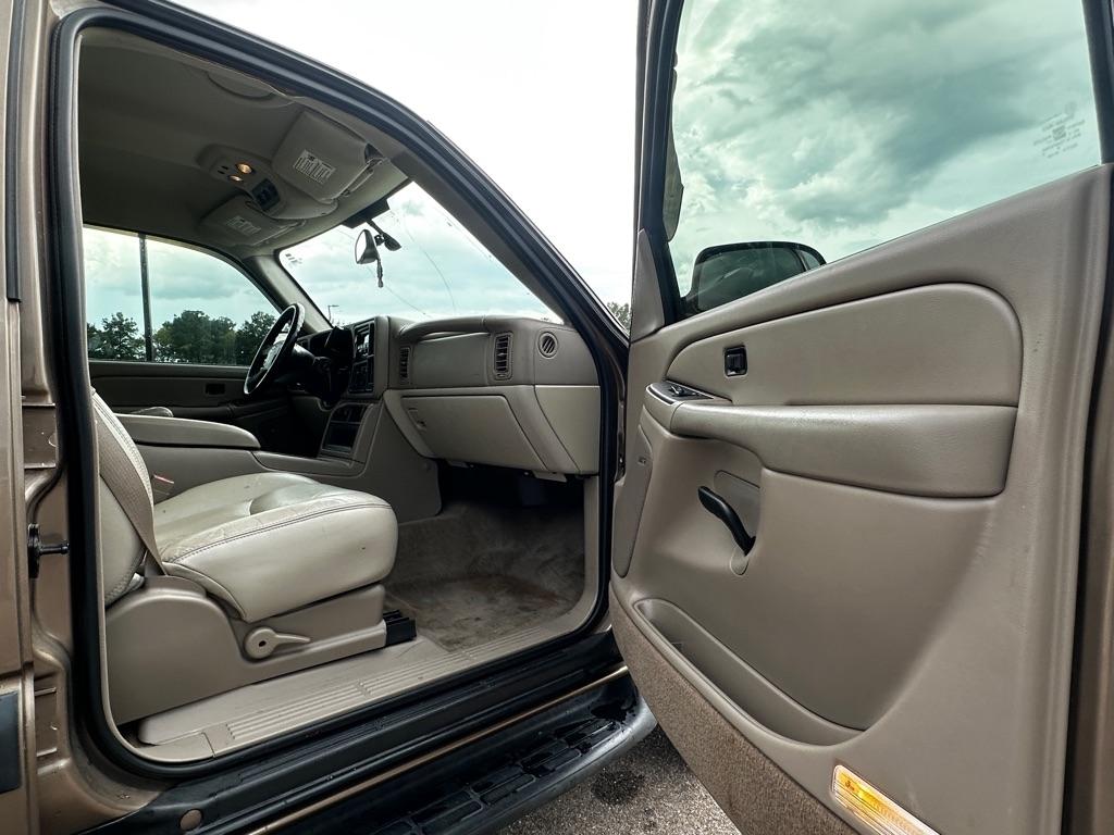 Chevrolet Tahoe 2WD 2004