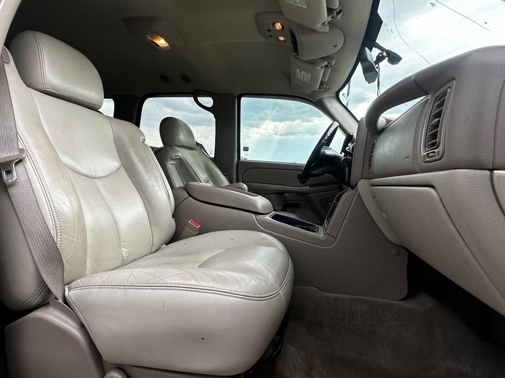 Chevrolet Tahoe 2WD 2004