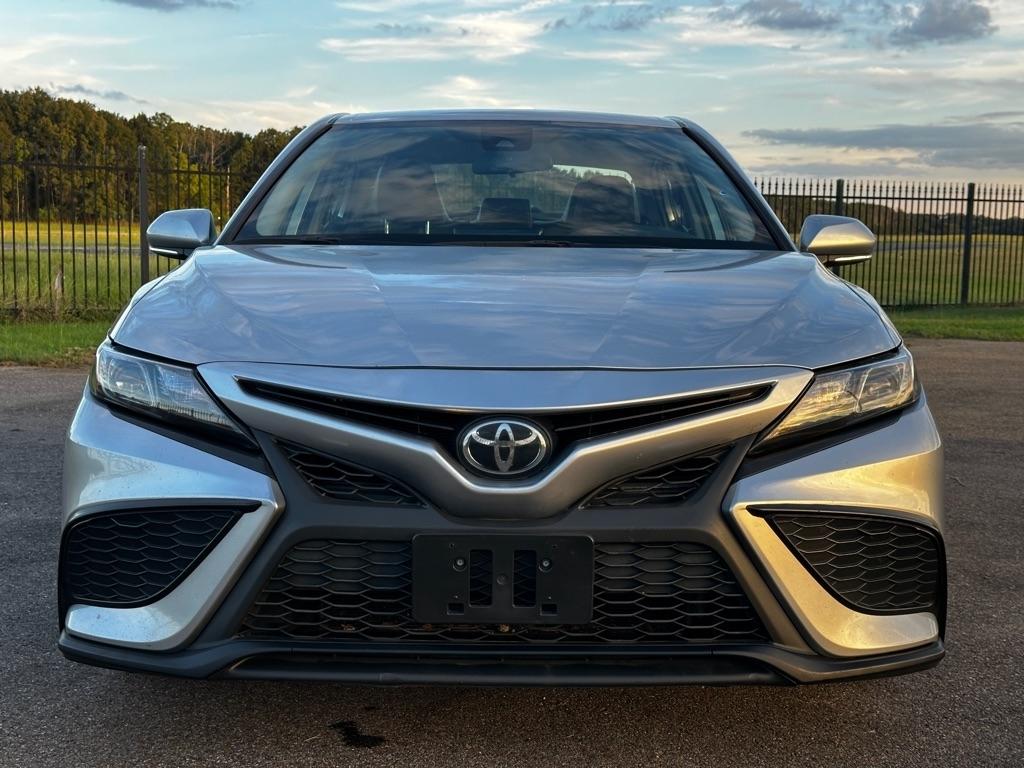 Toyota Camry SE 2022