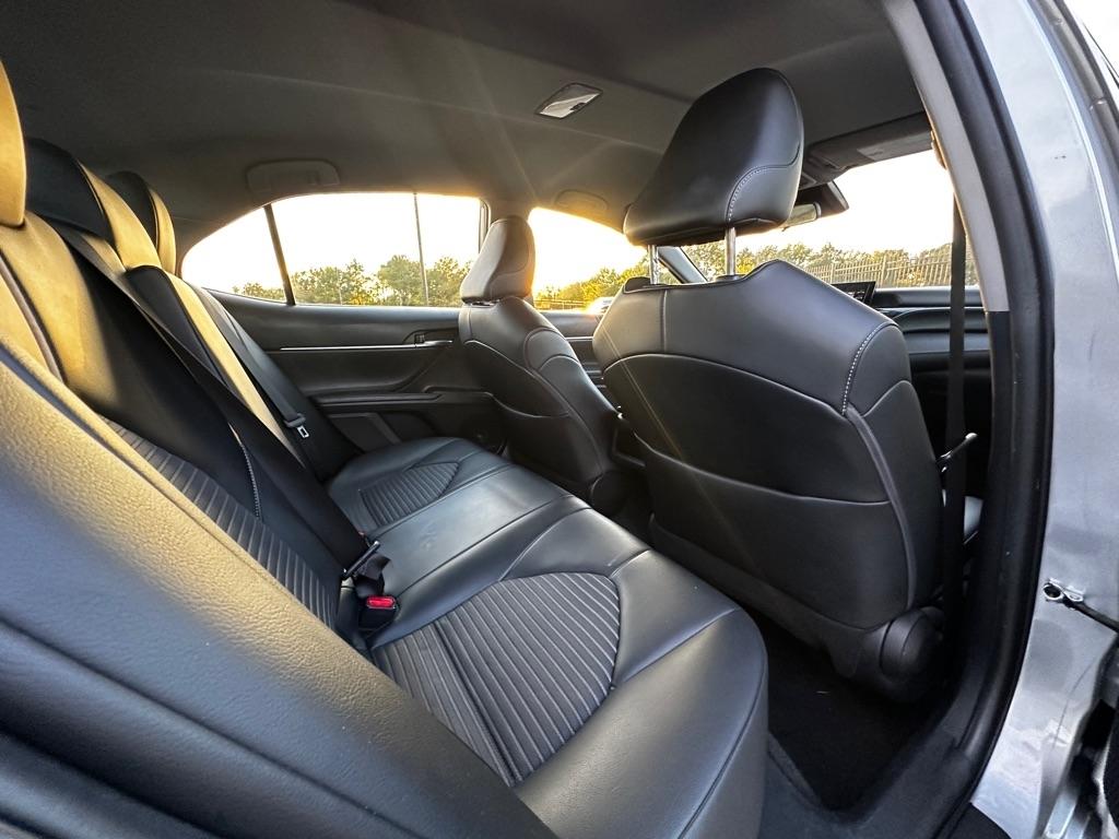 Toyota Camry SE 2022