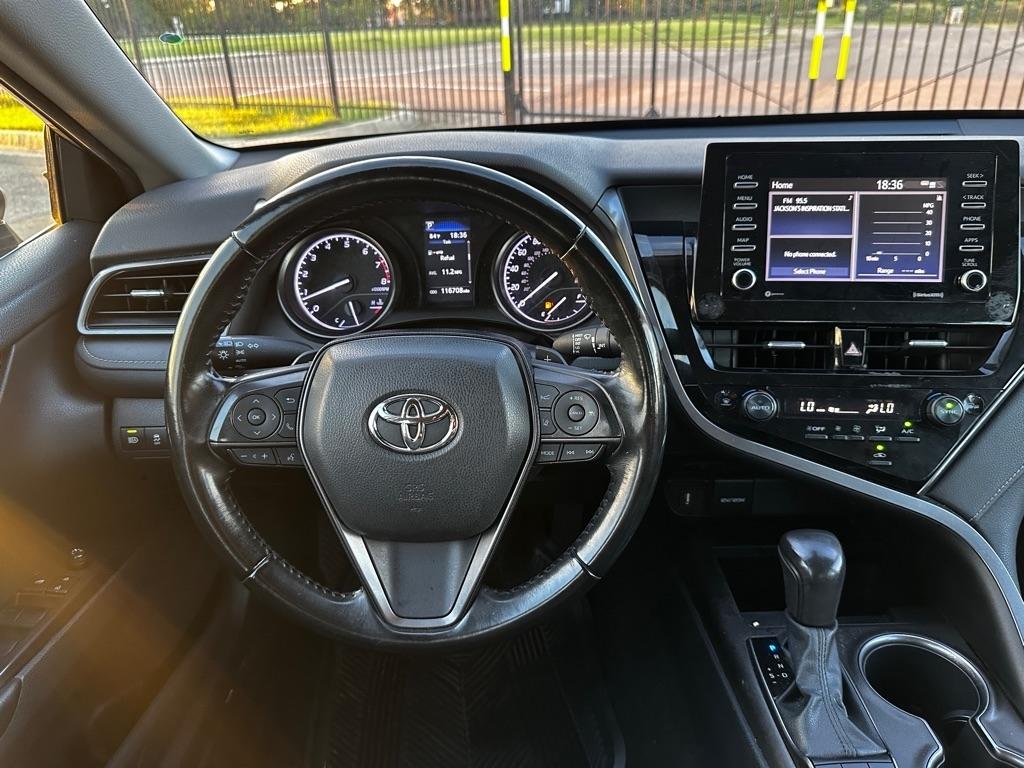 Toyota Camry SE 2022