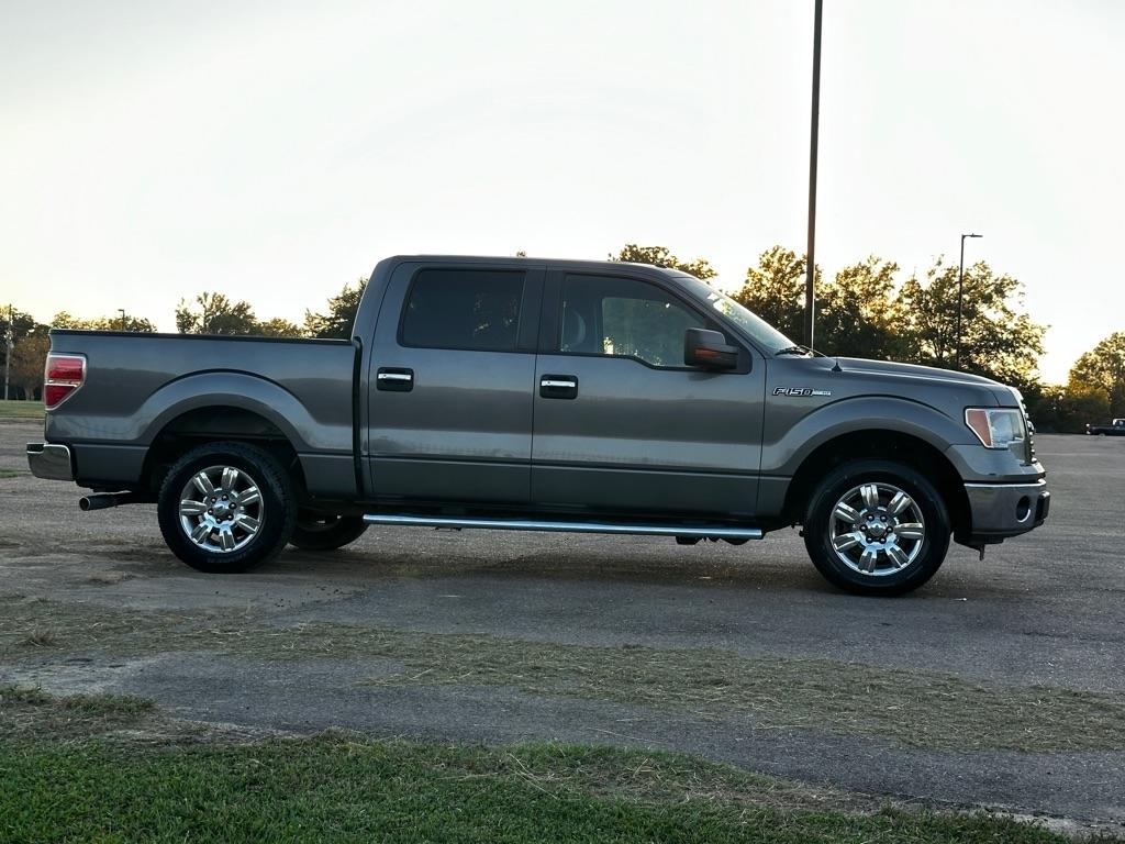 Ford F-150 XLT 2WD SuperCrew 5.5' Box 2011