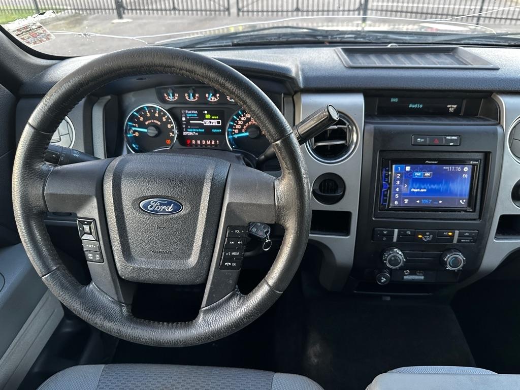 Ford F-150 XLT 2WD SuperCrew 5.5' Box 2011