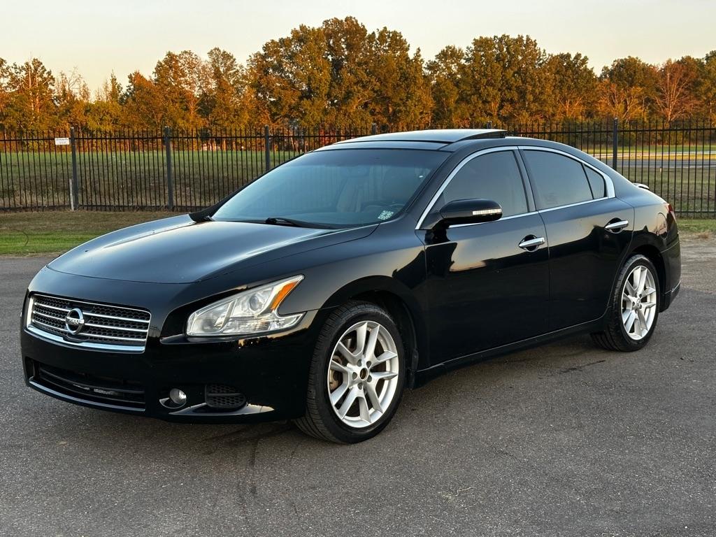 Nissan Maxima SV 2011