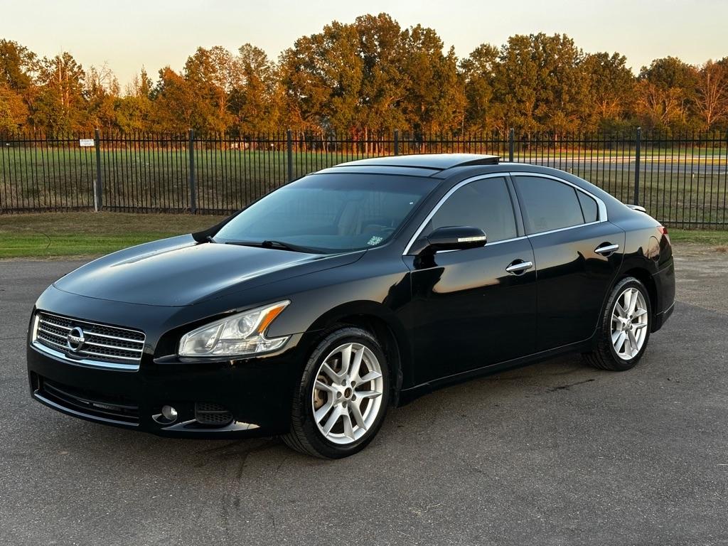 Nissan Maxima SV 2011