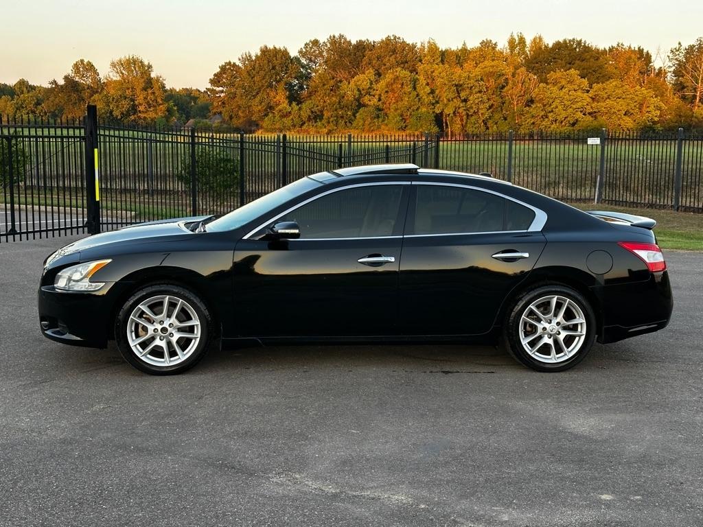 Nissan Maxima SV 2011