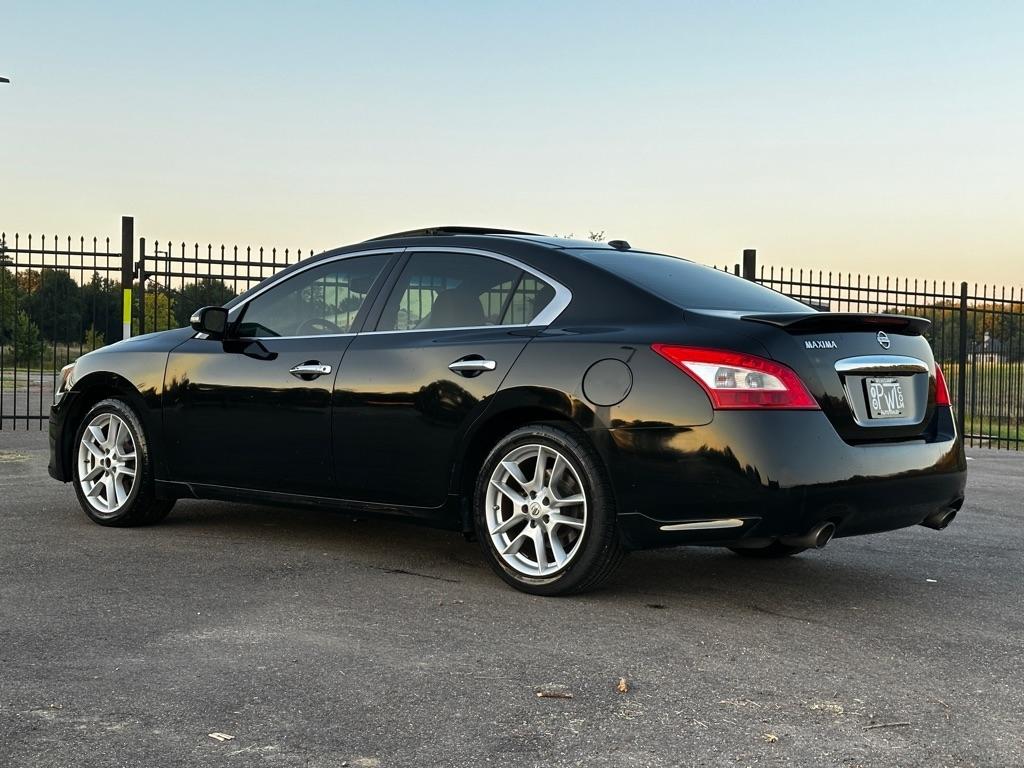 Nissan Maxima SV 2011