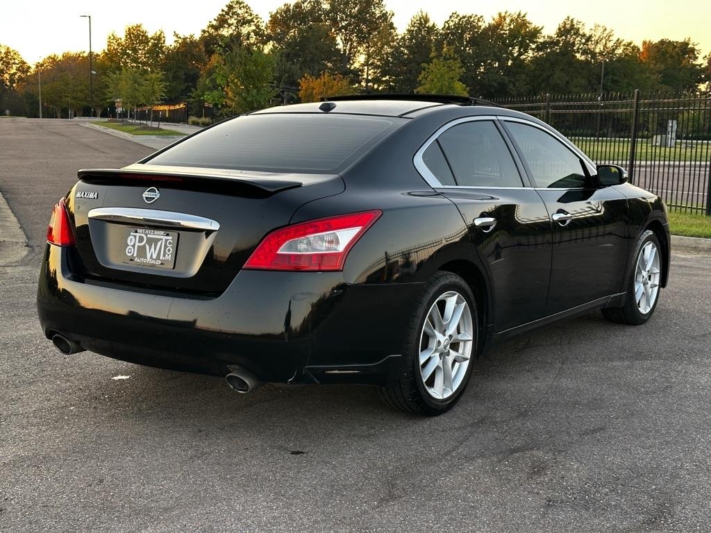 Nissan Maxima SV 2011