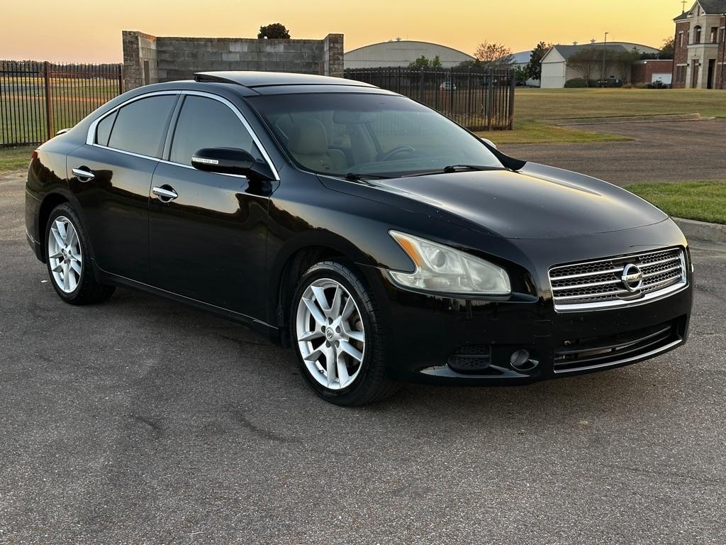 Nissan Maxima SV 2011