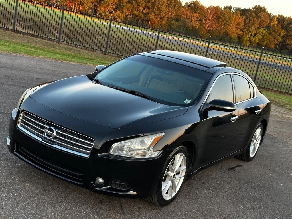 Nissan Maxima SV 2011