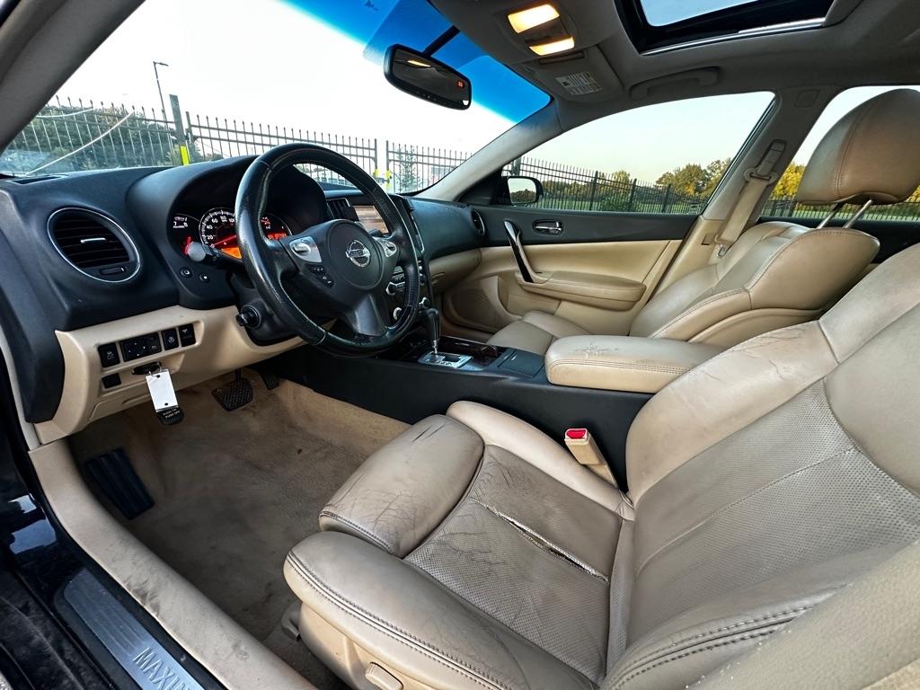 Nissan Maxima SV 2011
