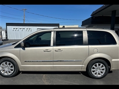 2015 Chrysler Town & Country 