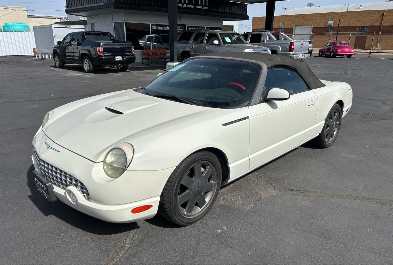 Ford Thunderbird Deluxe 2002