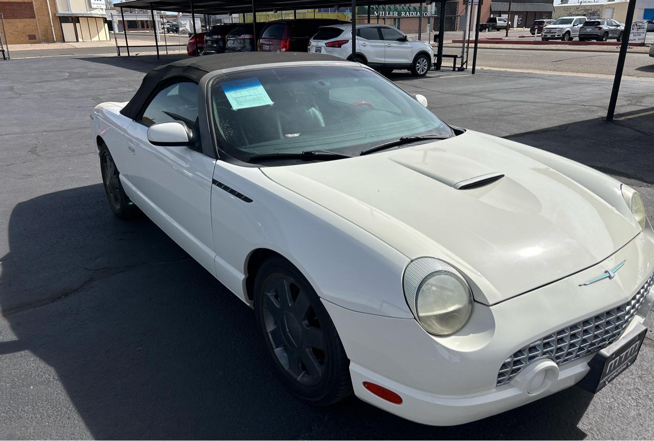 Ford Thunderbird Deluxe 2002