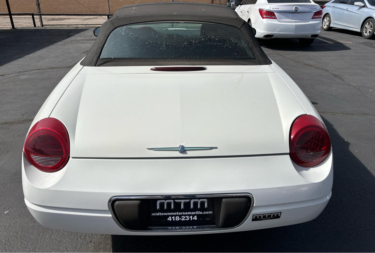 Ford Thunderbird Deluxe 2002