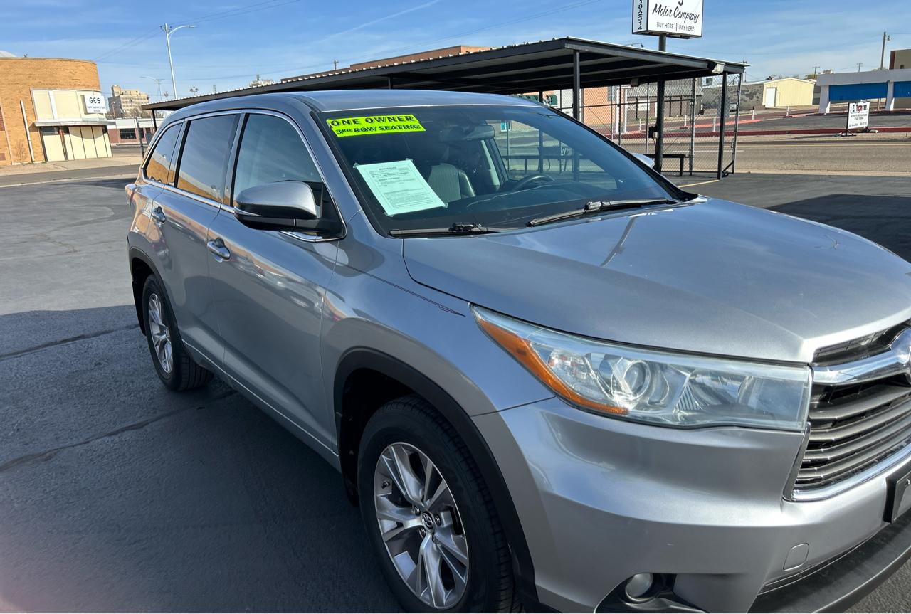 Toyota Highlander LE AWD V6 2016