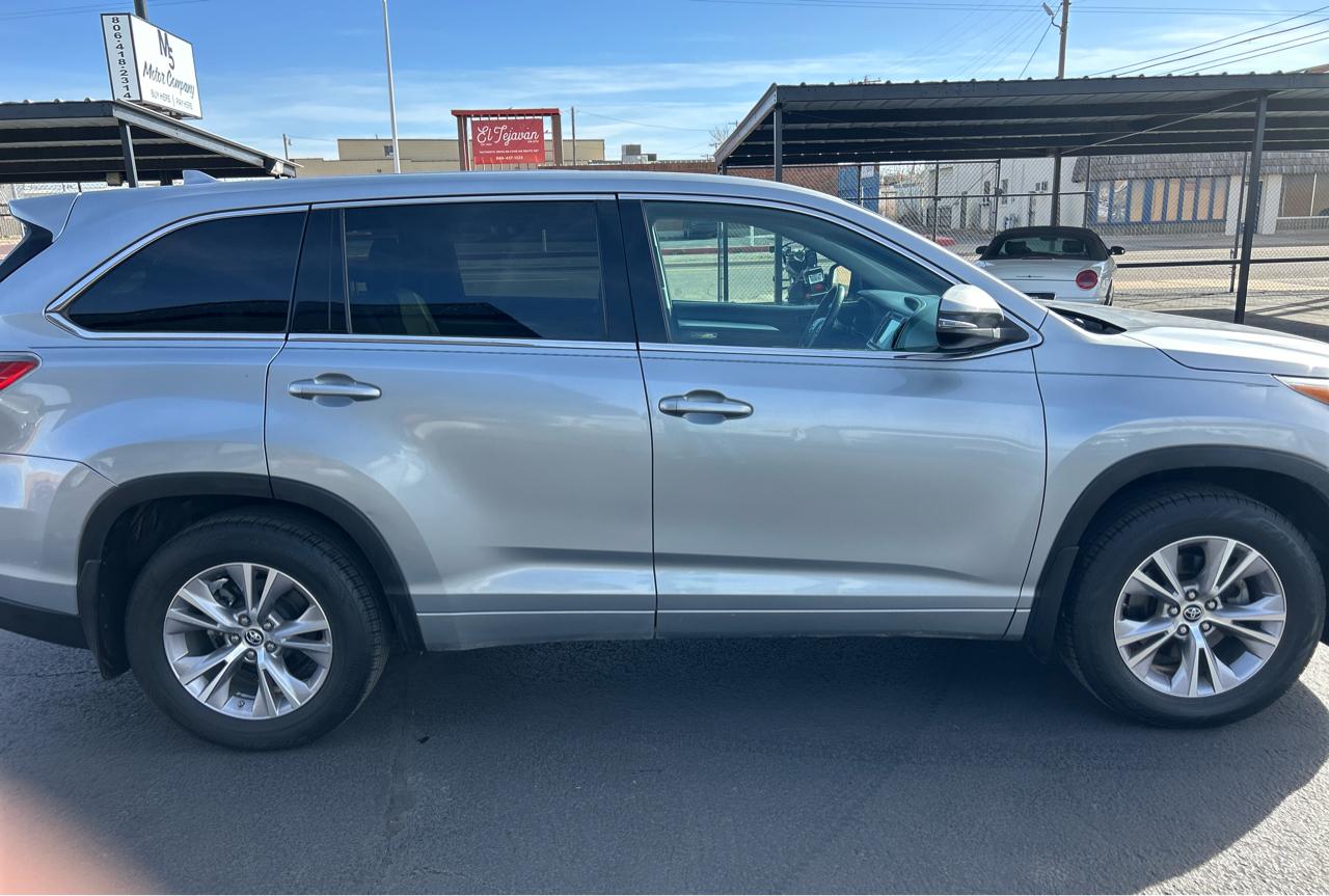 Toyota Highlander LE AWD V6 2016