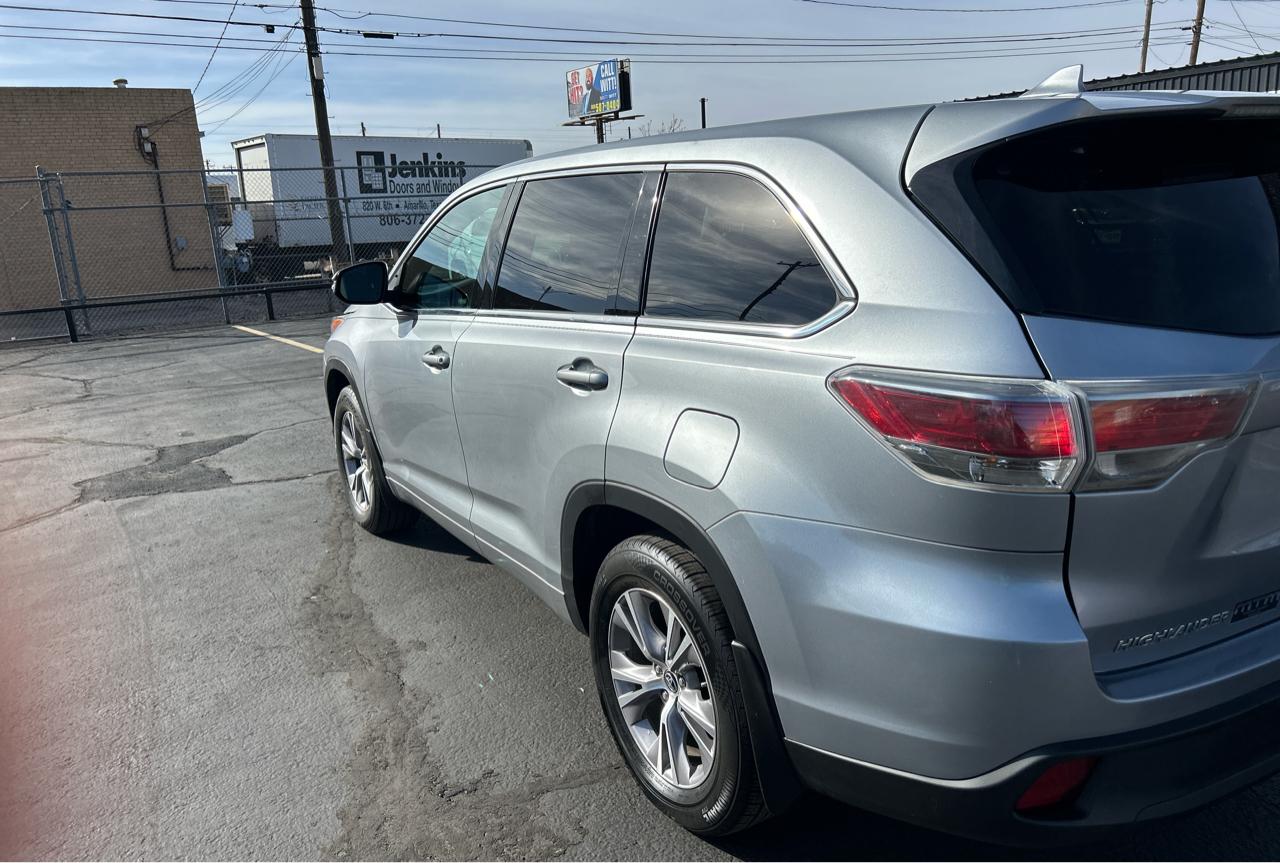 Toyota Highlander LE AWD V6 2016