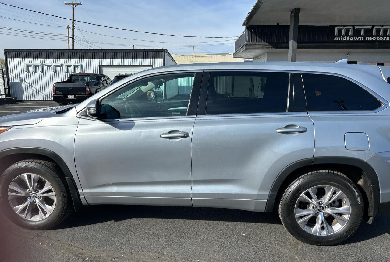 Toyota Highlander LE AWD V6 2016