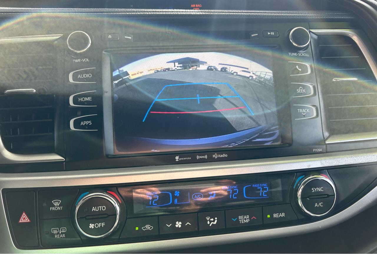 Toyota Highlander LE AWD V6 2016