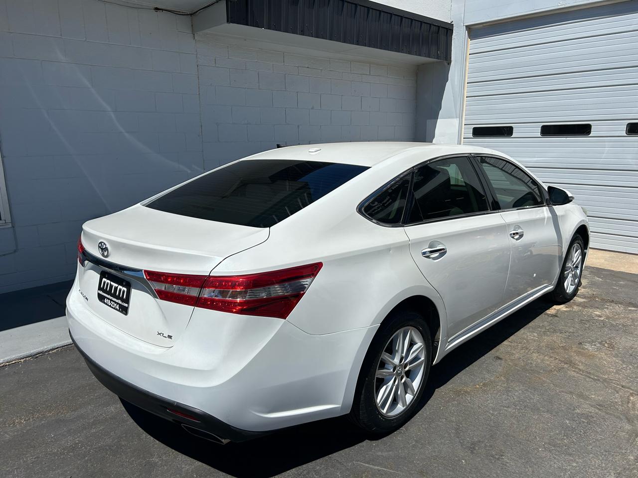 Toyota Avalon 4dr Sdn XLE Touring SE (Natl) 2015