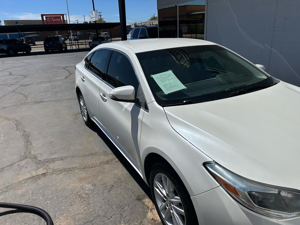 Toyota Avalon 4dr Sdn XLE Touring SE (Natl) 2015