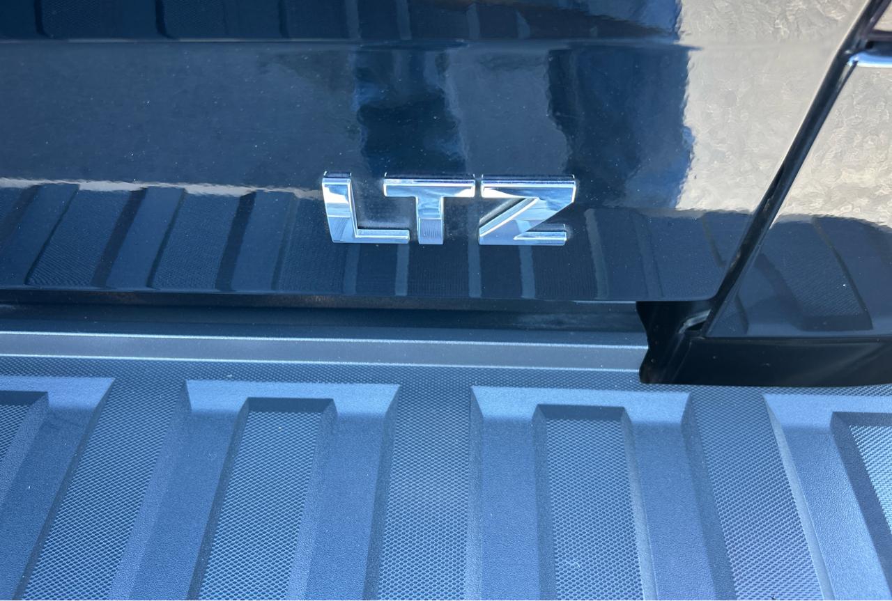 Chevrolet Silverado 1500 4WD Crew Cab 143.5" LTZ 2015