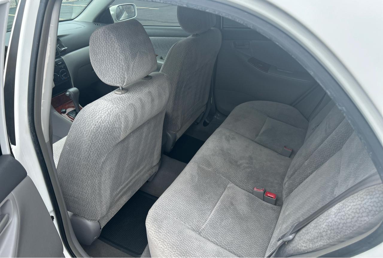 Toyota Corolla 4dr Sdn Auto LE (Natl) 2003