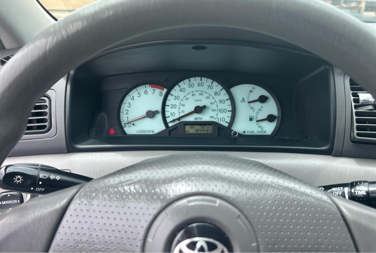 Toyota Corolla 4dr Sdn Auto LE (Natl) 2003