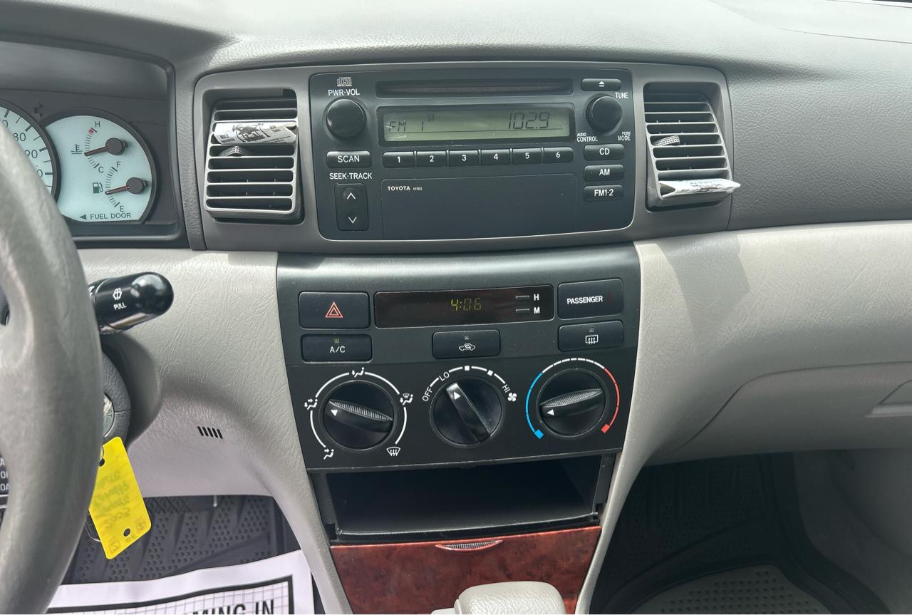 Toyota Corolla 4dr Sdn Auto LE (Natl) 2003