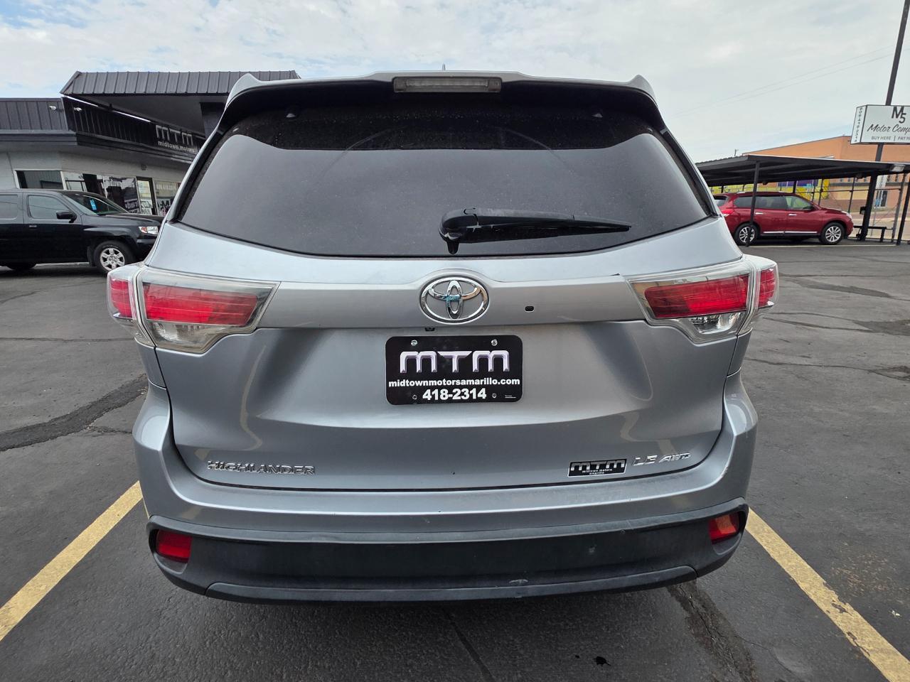 Toyota Highlander LE AWD V6 2016