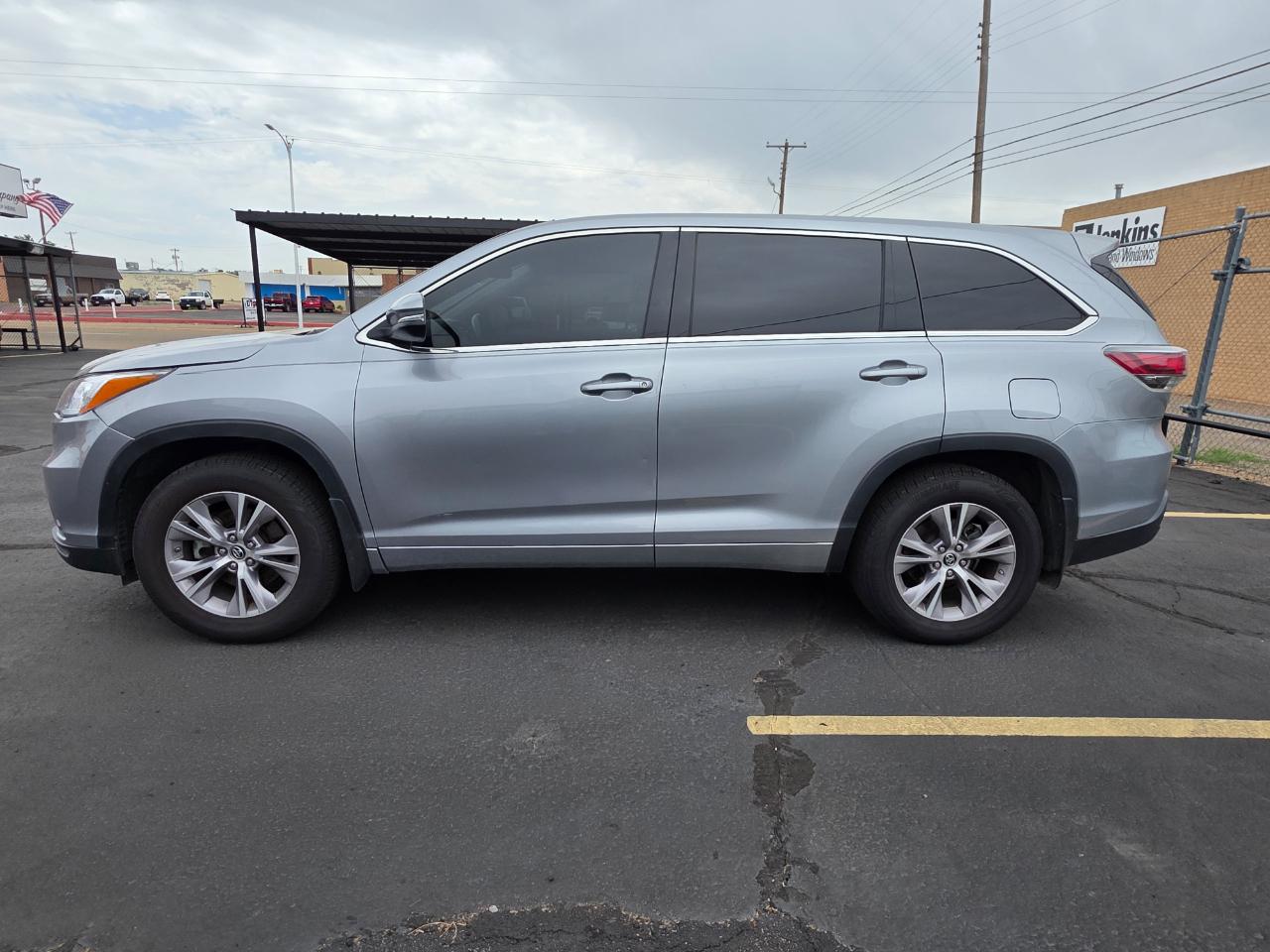 Toyota Highlander LE AWD V6 2016