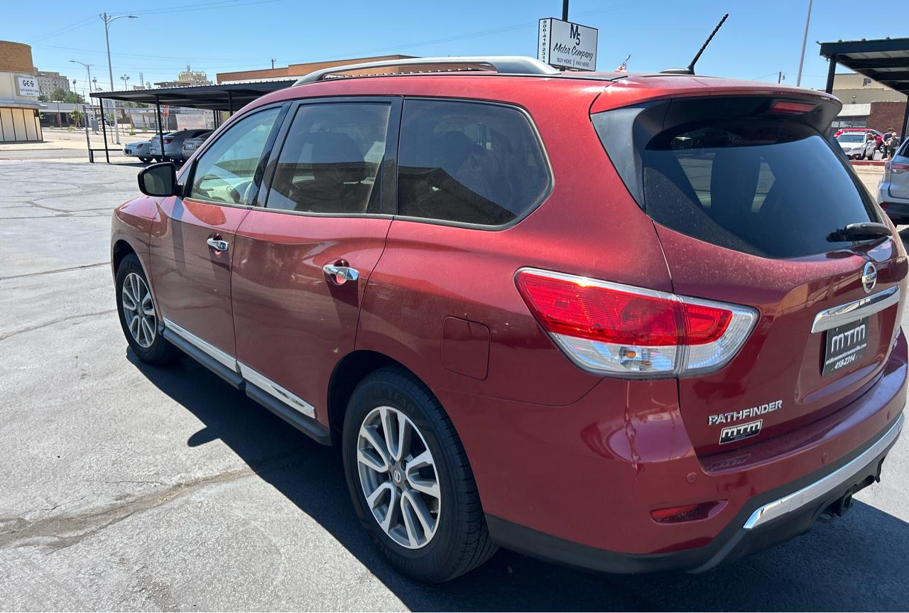 Nissan Pathfinder SV 4WD 2013