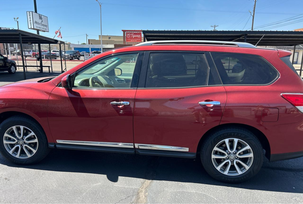 Nissan Pathfinder SV 4WD 2013